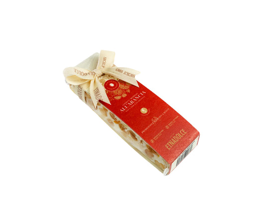 Torrone morbido alla mandorla con canditi d'arancia